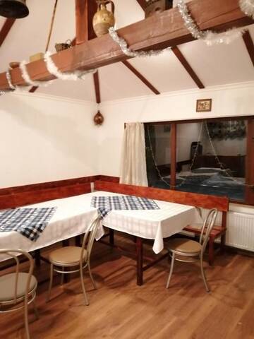 Фото номера Коттедж с 6 спальнями Дома для отпуска Guest House Lorian г. Маджаре 49