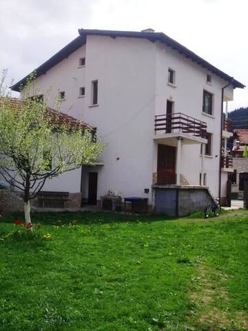 Фото номера Коттедж с 6 спальнями Дома для отпуска Guest House Lorian г. Маджаре 44