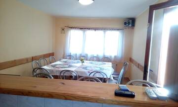 Фото номера Коттедж с 6 спальнями Дома для отпуска Guest House Lorian г. Маджаре 19