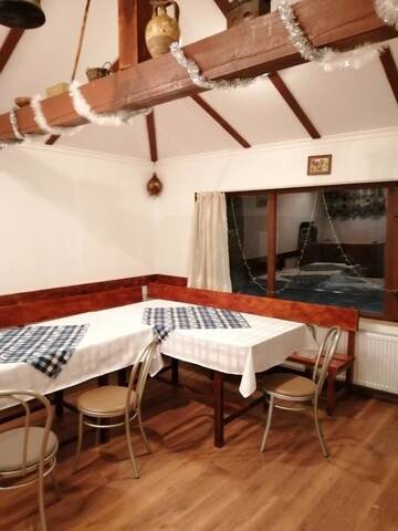 Фото номера Коттедж с 6 спальнями Дома для отпуска Guest House Lorian г. Маджаре 24